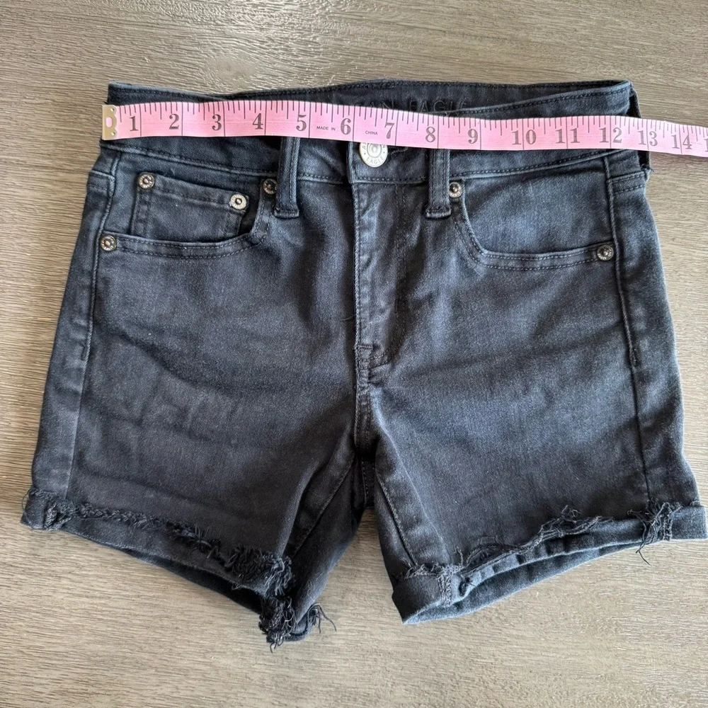 AEO Solid Black Denim Midi Shorts Jeans 00